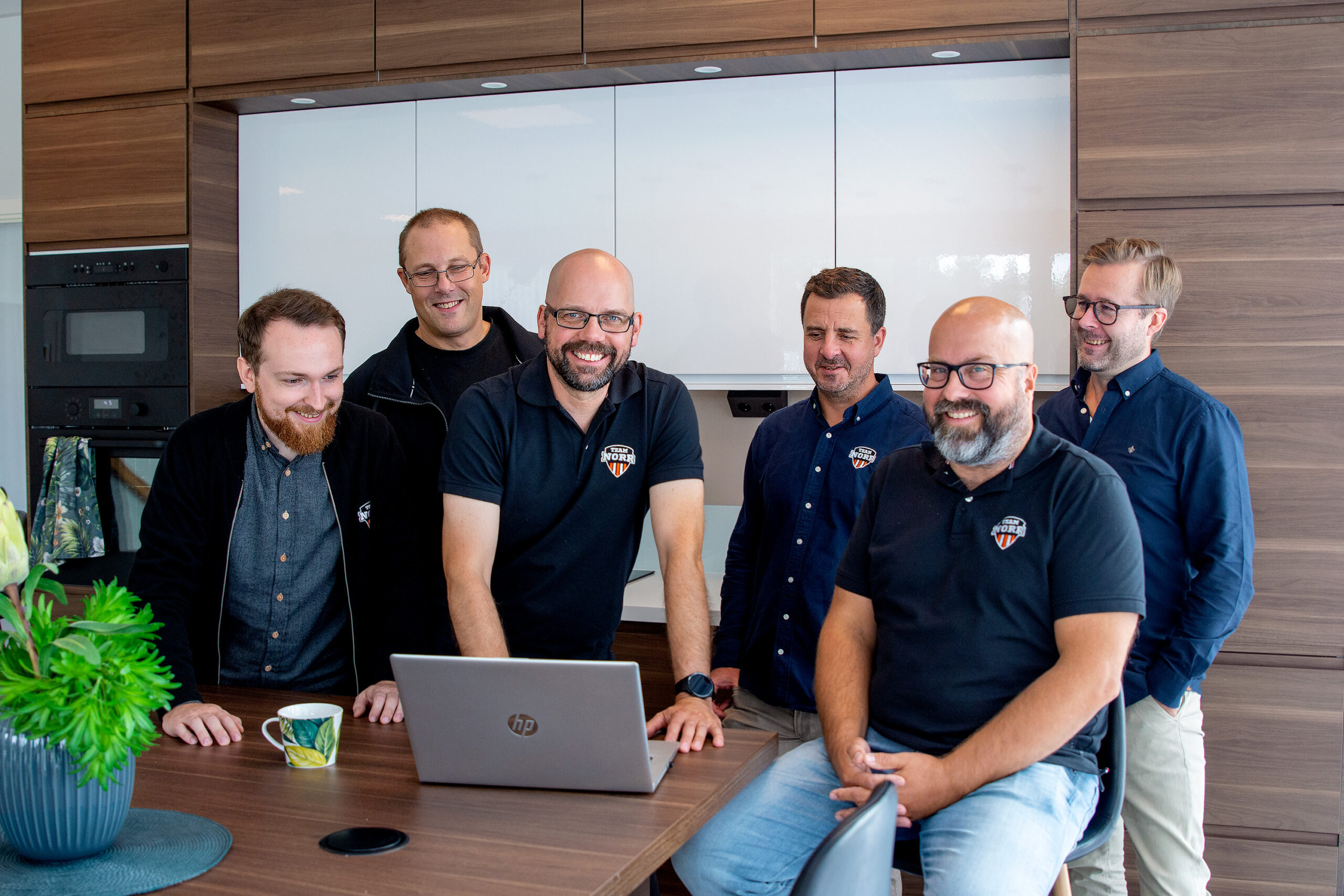 Gruppbild2-scaled